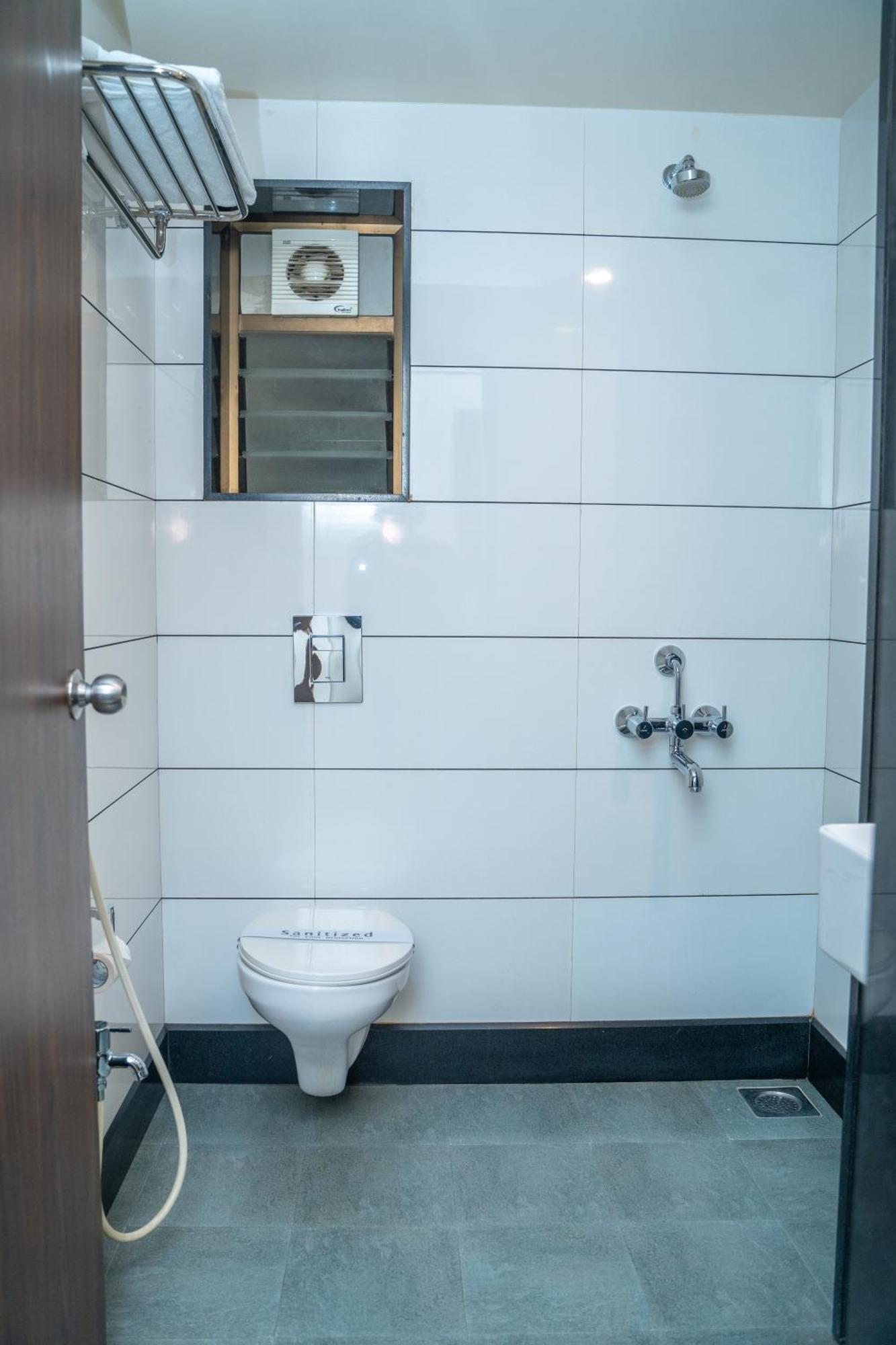 Hotel Dreamland Πούνε Εξωτερικό φωτογραφία