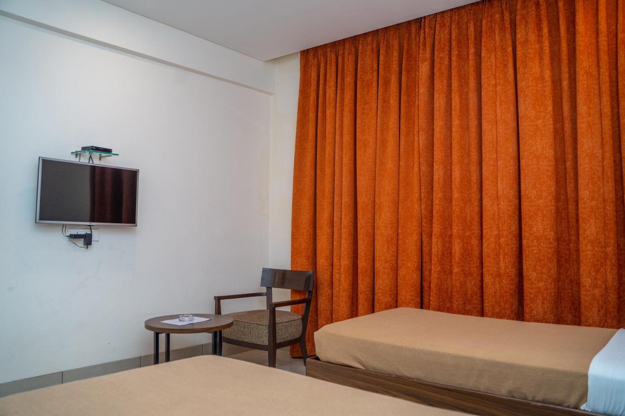 Hotel Dreamland Πούνε Εξωτερικό φωτογραφία
